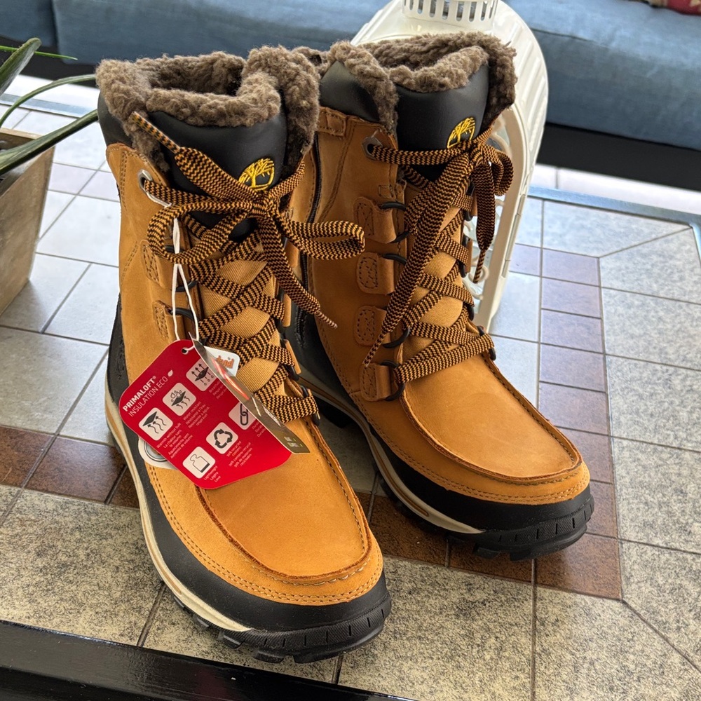 Timberland Wheat Nubuck Chillberg Boots